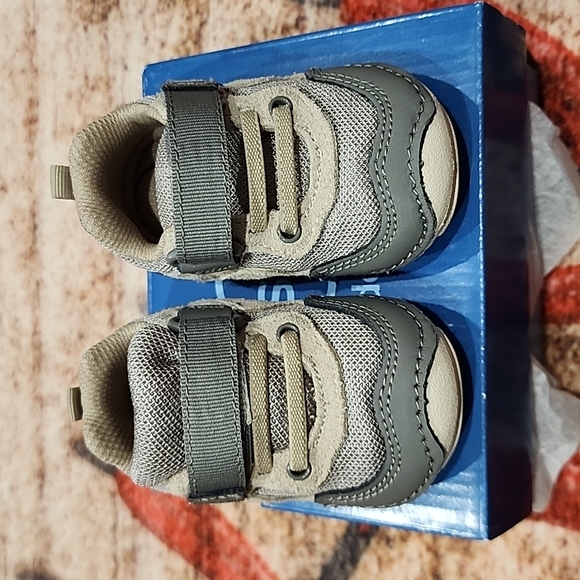 NWT Stride rite baby shoes - Picture 2 of 8